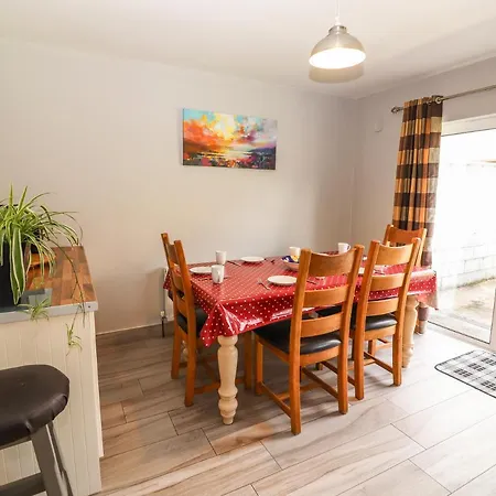 Holiday home 38 Castlewood Park