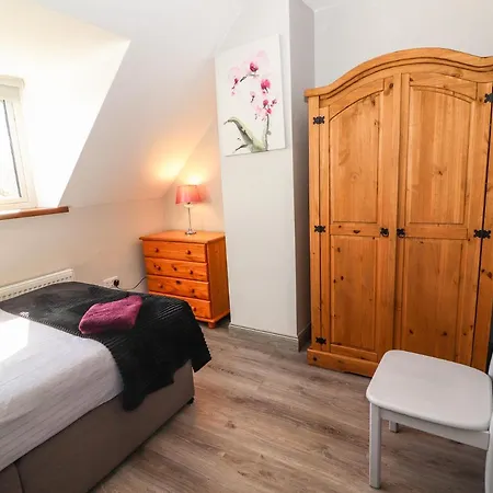 38 Castlewood Park Tralee