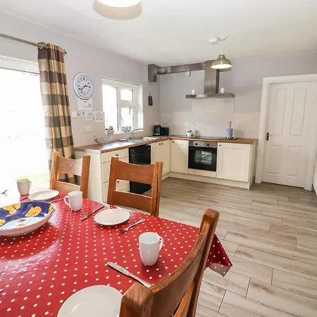 Holiday home 38 Castlewood Park *